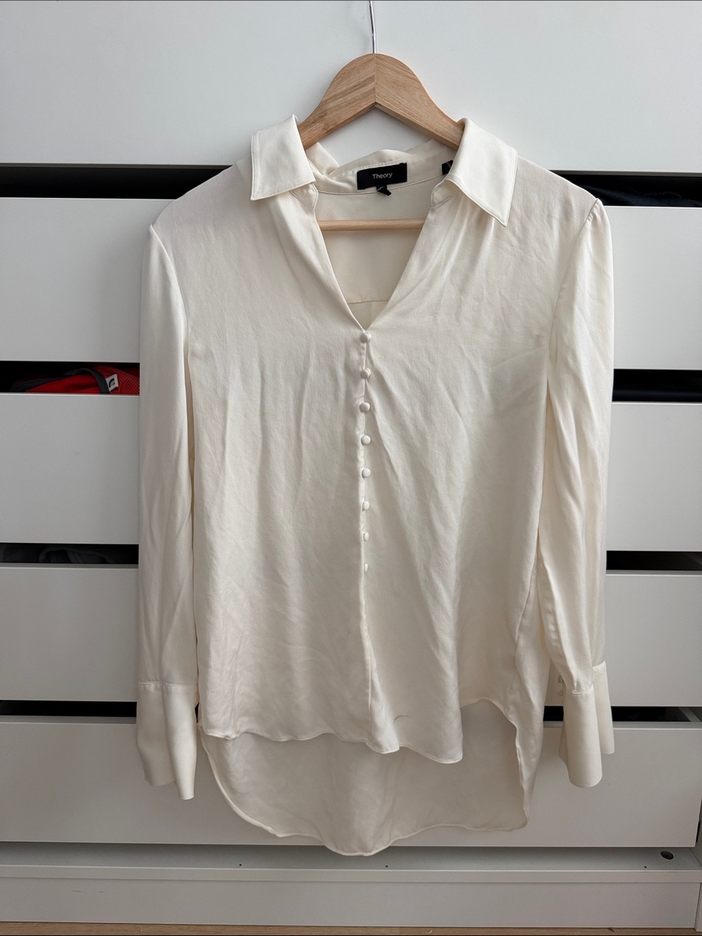 Theory Cream Button-Front Silk-Blend Collared Blouse